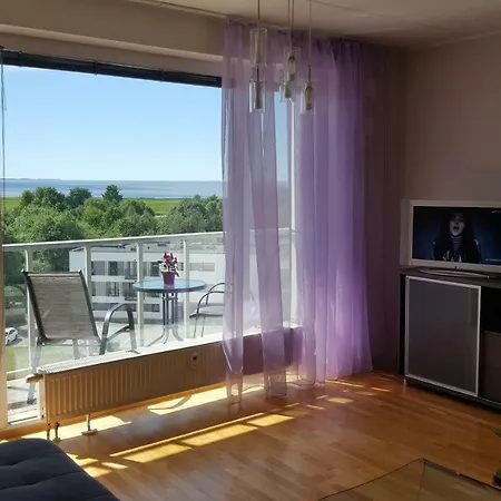 Skyline Apartment, Seaview *